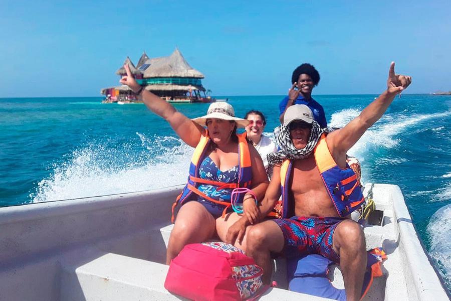 Puerto Caracol Isla Mucura Hotel Екстериор снимка